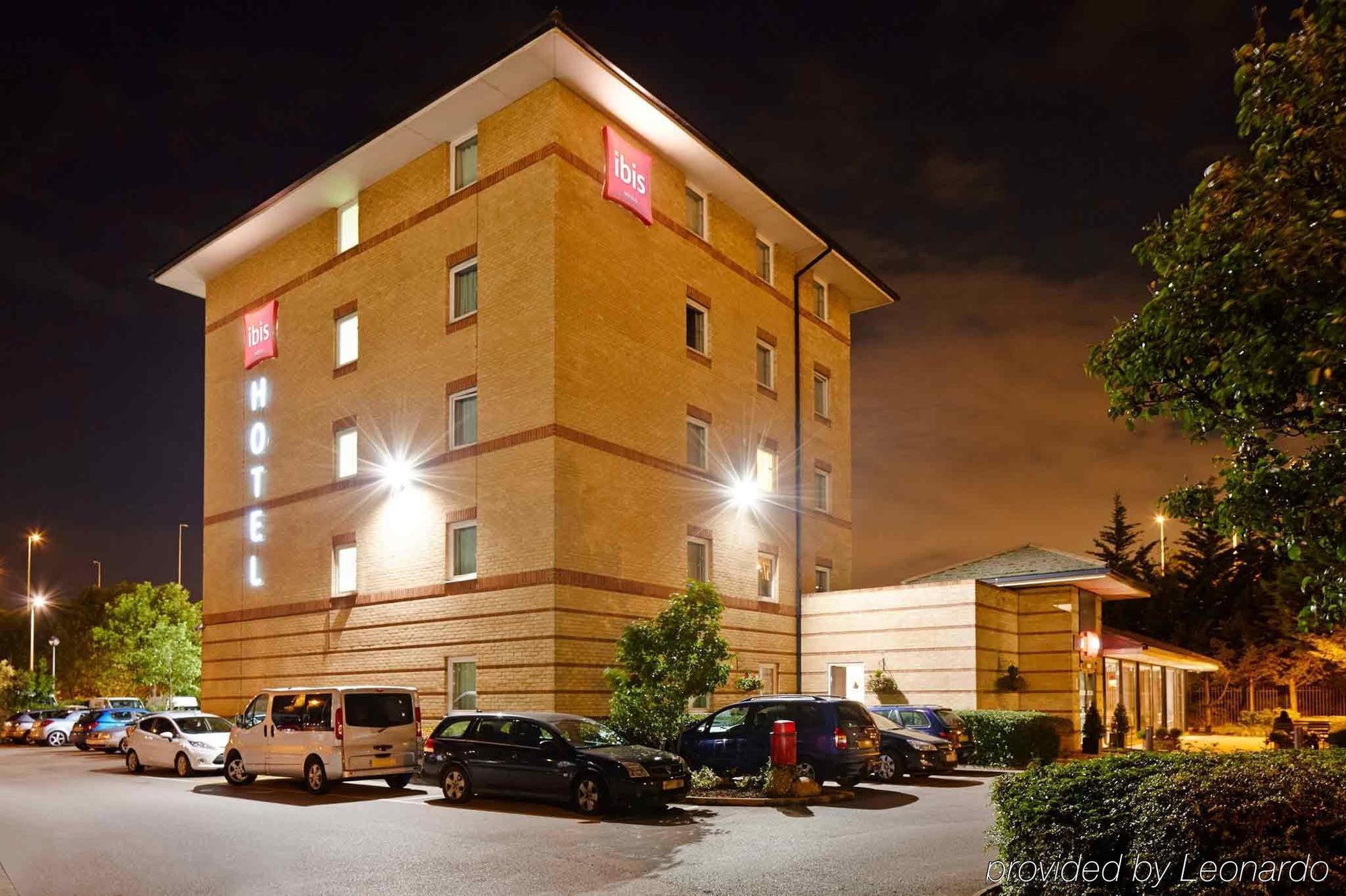 Ibis London Thurrock M25 Grays Extérieur photo